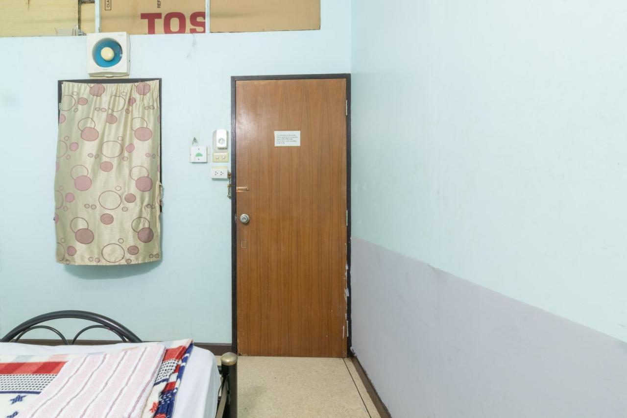 7 Holder Guesthouse Бангкок Экстерьер фото