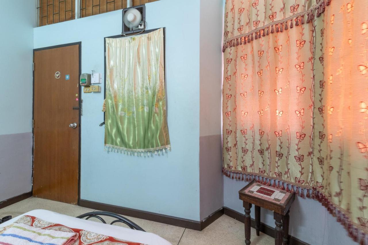 7 Holder Guesthouse Бангкок Экстерьер фото